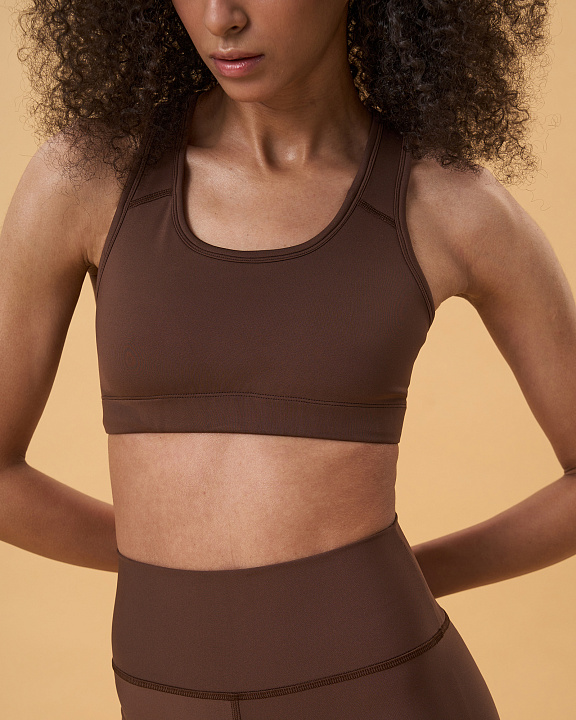 Топ спортивный средней поддержки "Triumph"