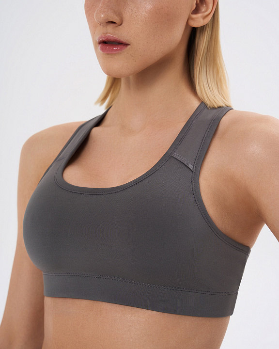 Топ спортивный средней поддержки "Triumph"