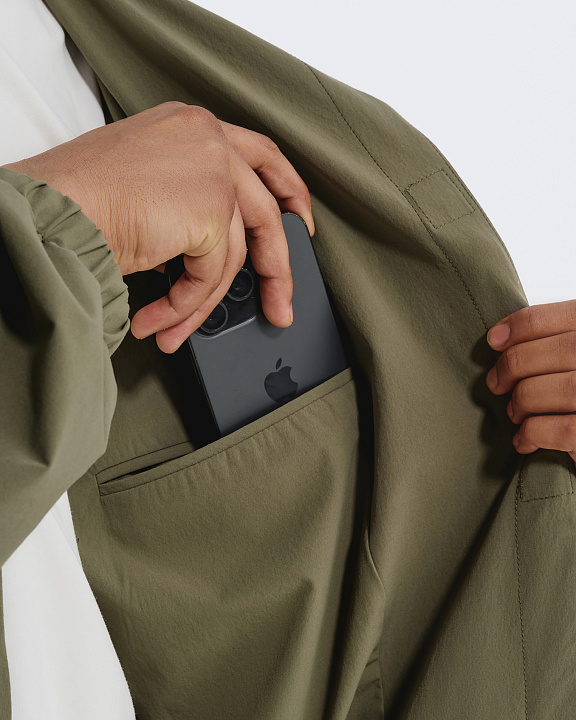 Куртка на магнитах