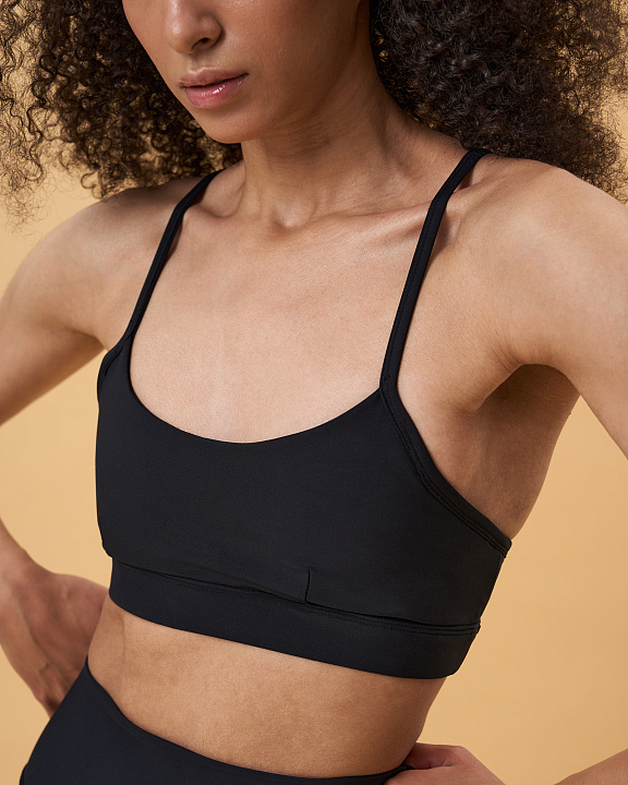 Топ спортивный легкой поддержки "Attract"